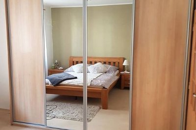 Skříně a nábytek