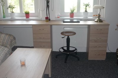 Skříně a nábytek