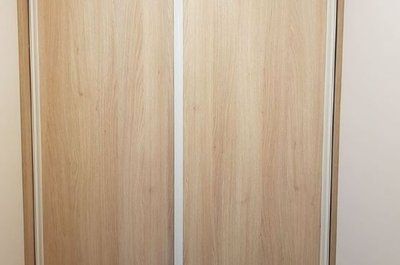 Skříně a nábytek