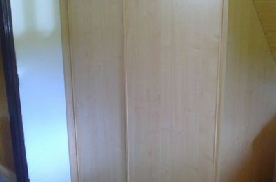 Skříně a nábytek