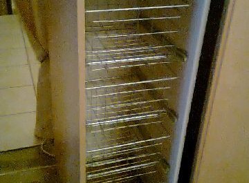 Vestavěné skříně s posuvnými dveřmi pro atypické prostory